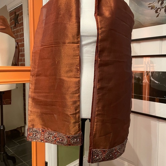 Silk with beaded detail wrap - Picture 2 of 5